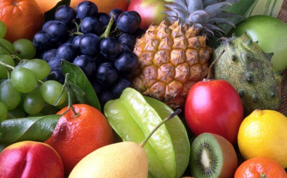 HOW TO EAT FRUITS FOR WEIGHT LOSS