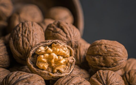 ALL ABOUT WALNUTS AND WEIGHT LOSS